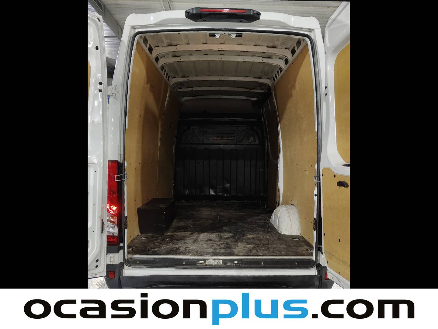 Foto Iveco Daily Iveco Daily Furgon 35S 16 V 3520L/H2 (156 CV)