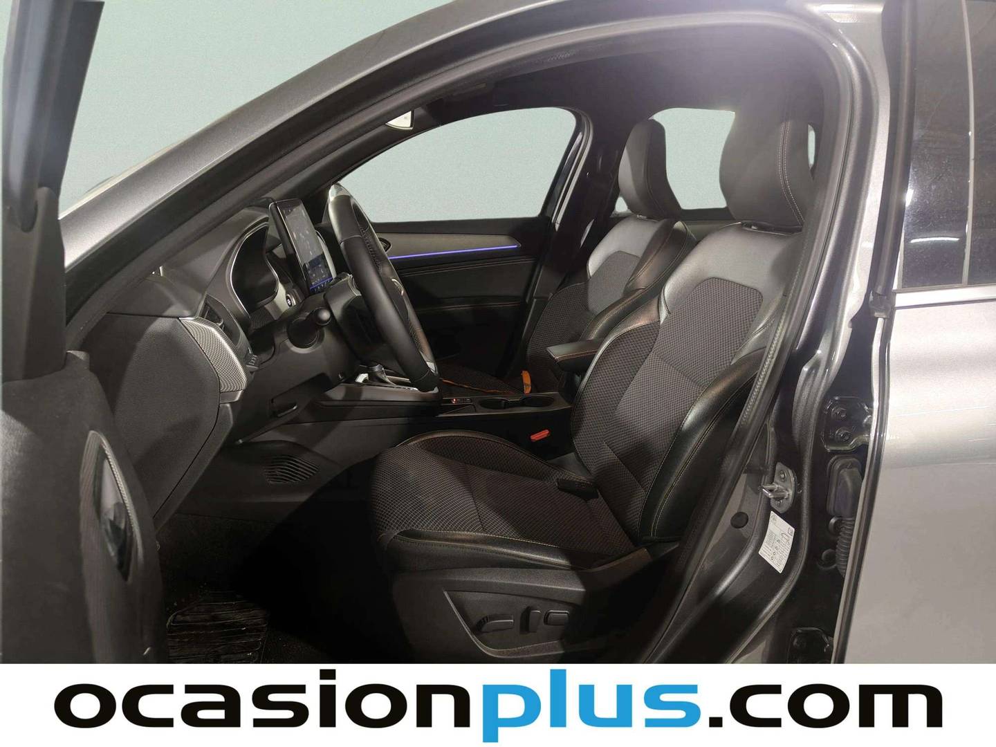 Foto asientos delanteros Renault Arkana Renault Arkana Techno TCe 140 Mild hybrid EDC (140 CV)