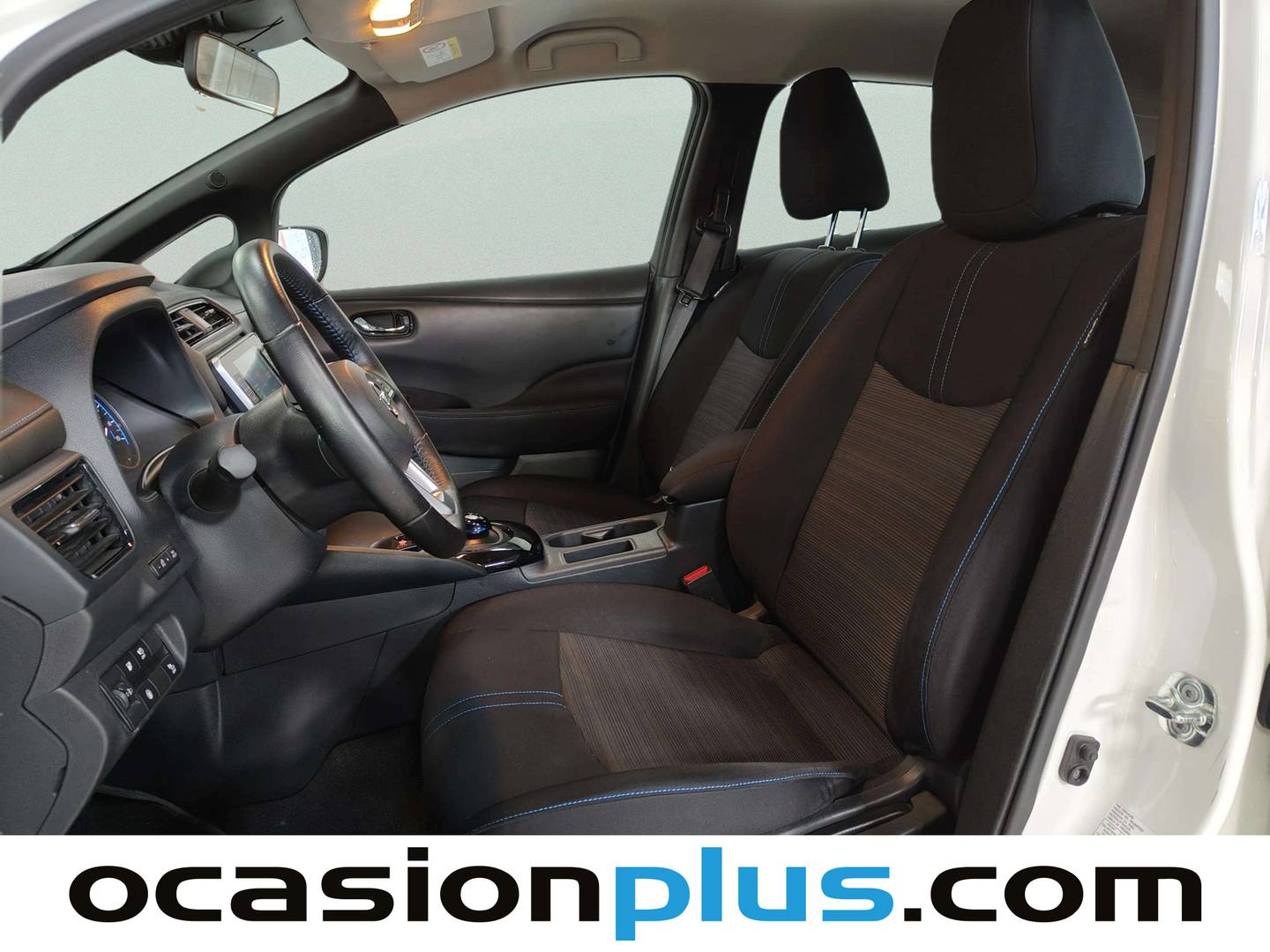 Foto asientos delanteros Nissan LEAF Nissan Leaf 40kWh Acenta (150 CV)