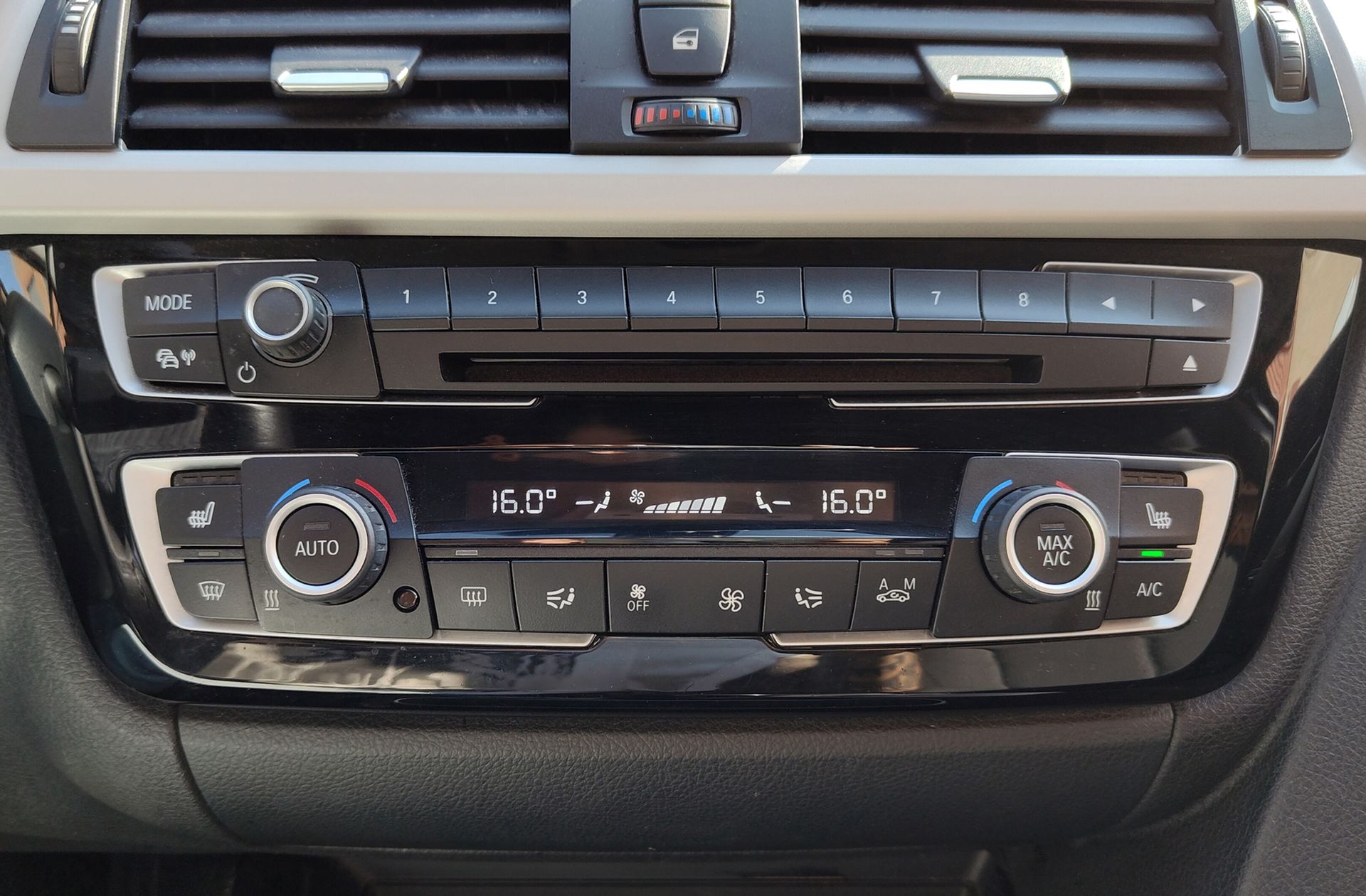 BMW Serie 3 320d xDrive Touring - foto 36