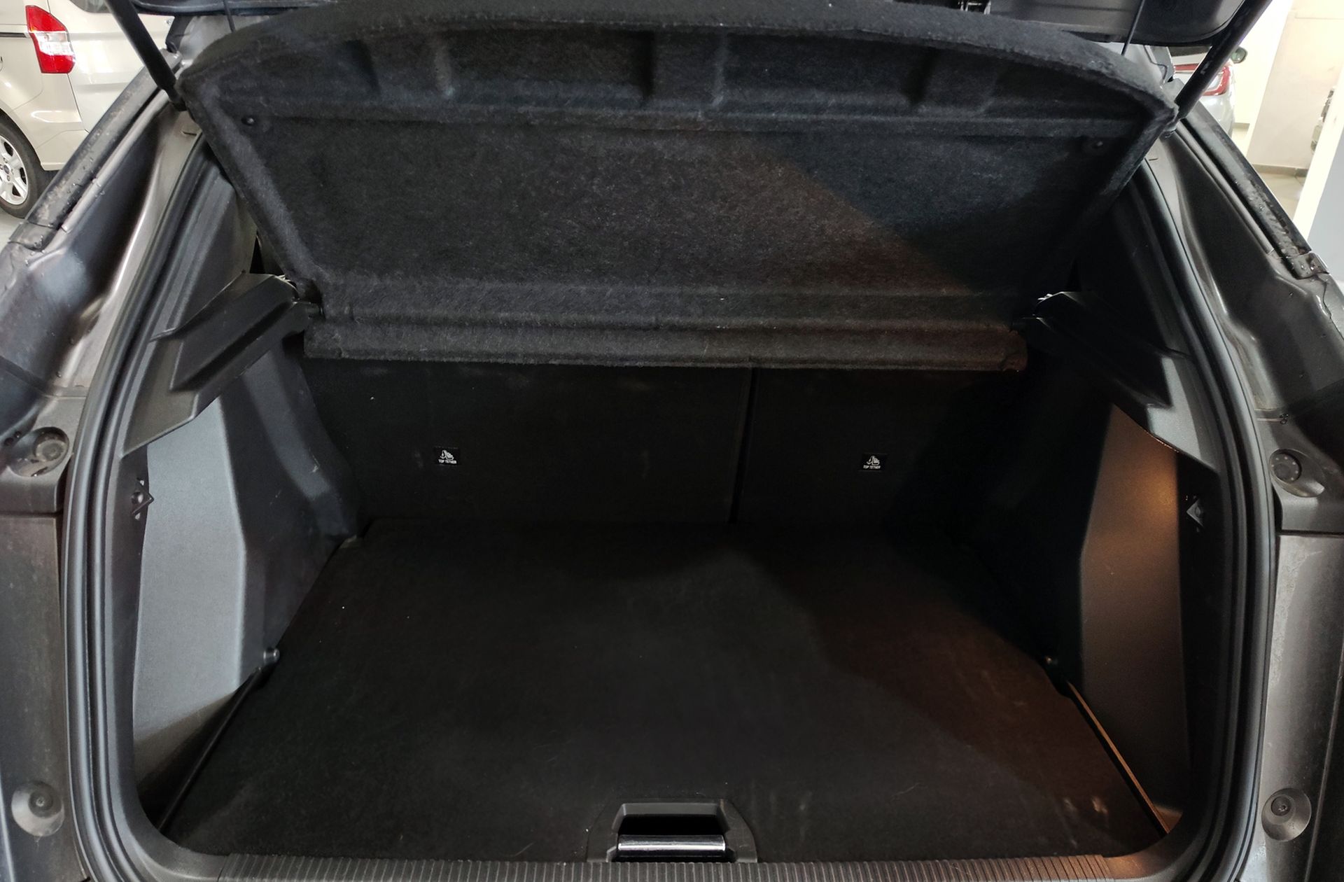 Peugeot 2008 PureTech 130 GT - foto 16