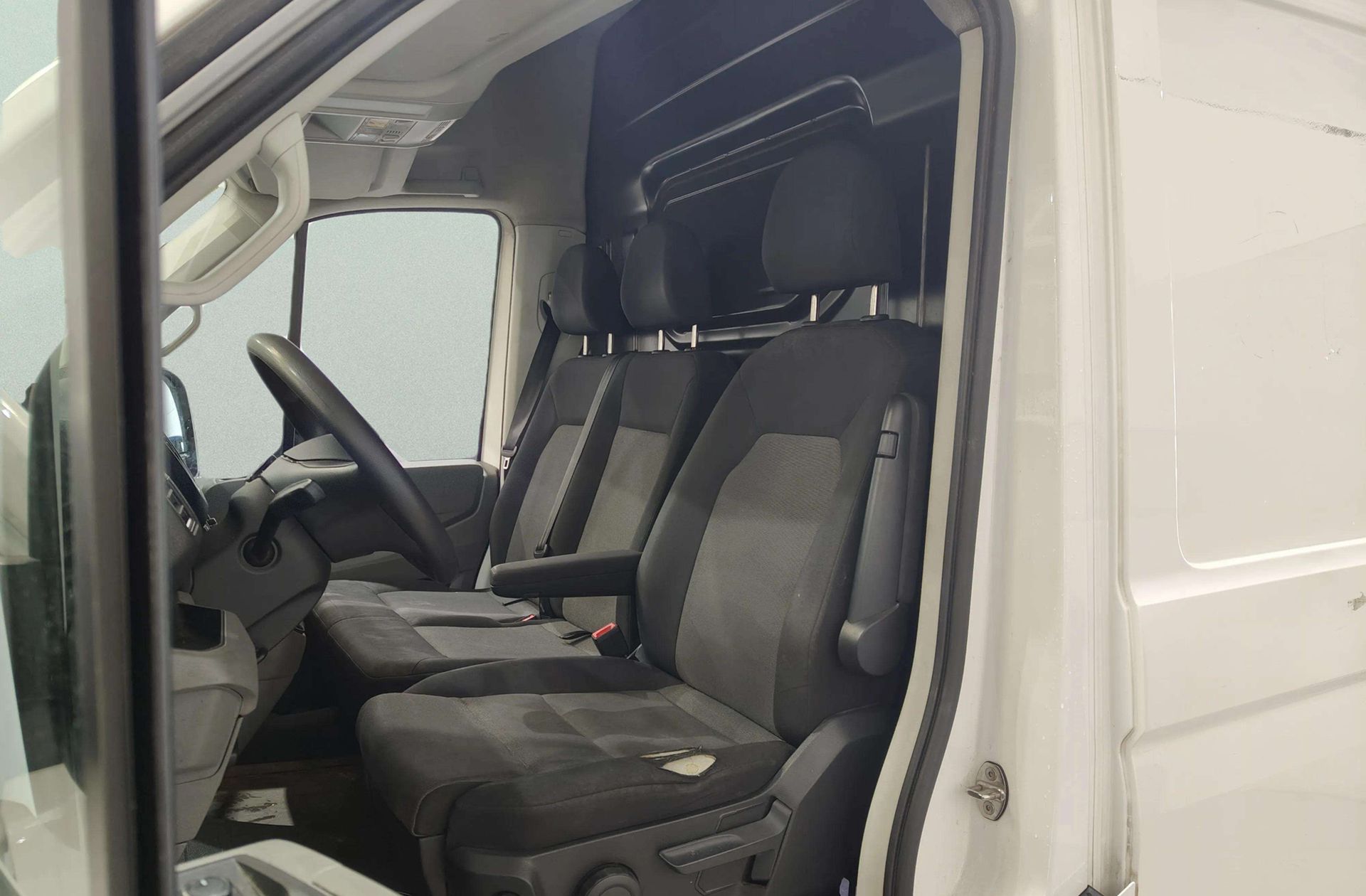 Volkswagen Crafter Furgon Batalla Media TN 2.0 TDI 3.500 - foto 8
