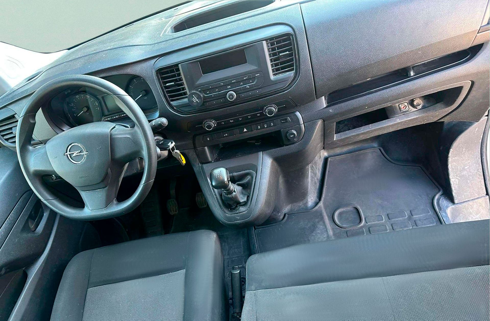 Opel Vivaro Furgon 1.5 BlueHDi M Standart - foto 6