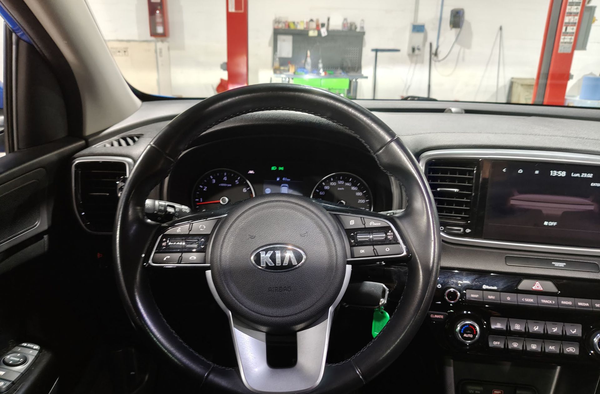 Kia Sportage 1.6 GDI Black Edition 4x2 - foto 22