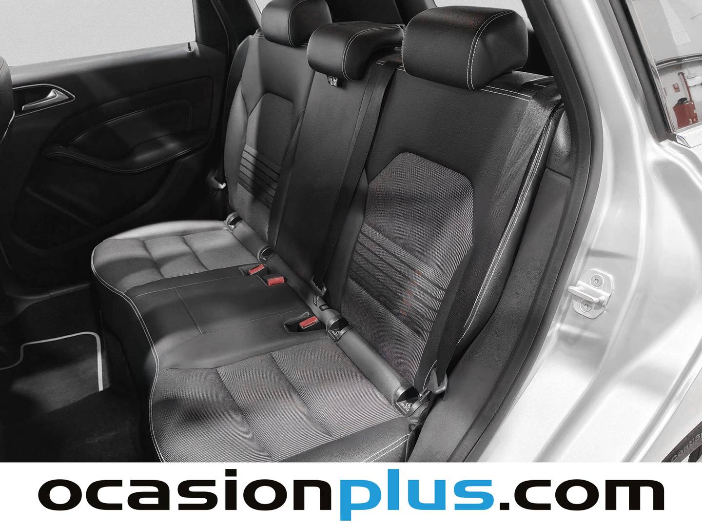 Foto asientos traseros Mercedes Clase B Mercedes-Benz Clase B Mercedes-Benz Clase B B 180 CDI 80 kW (109 CV)