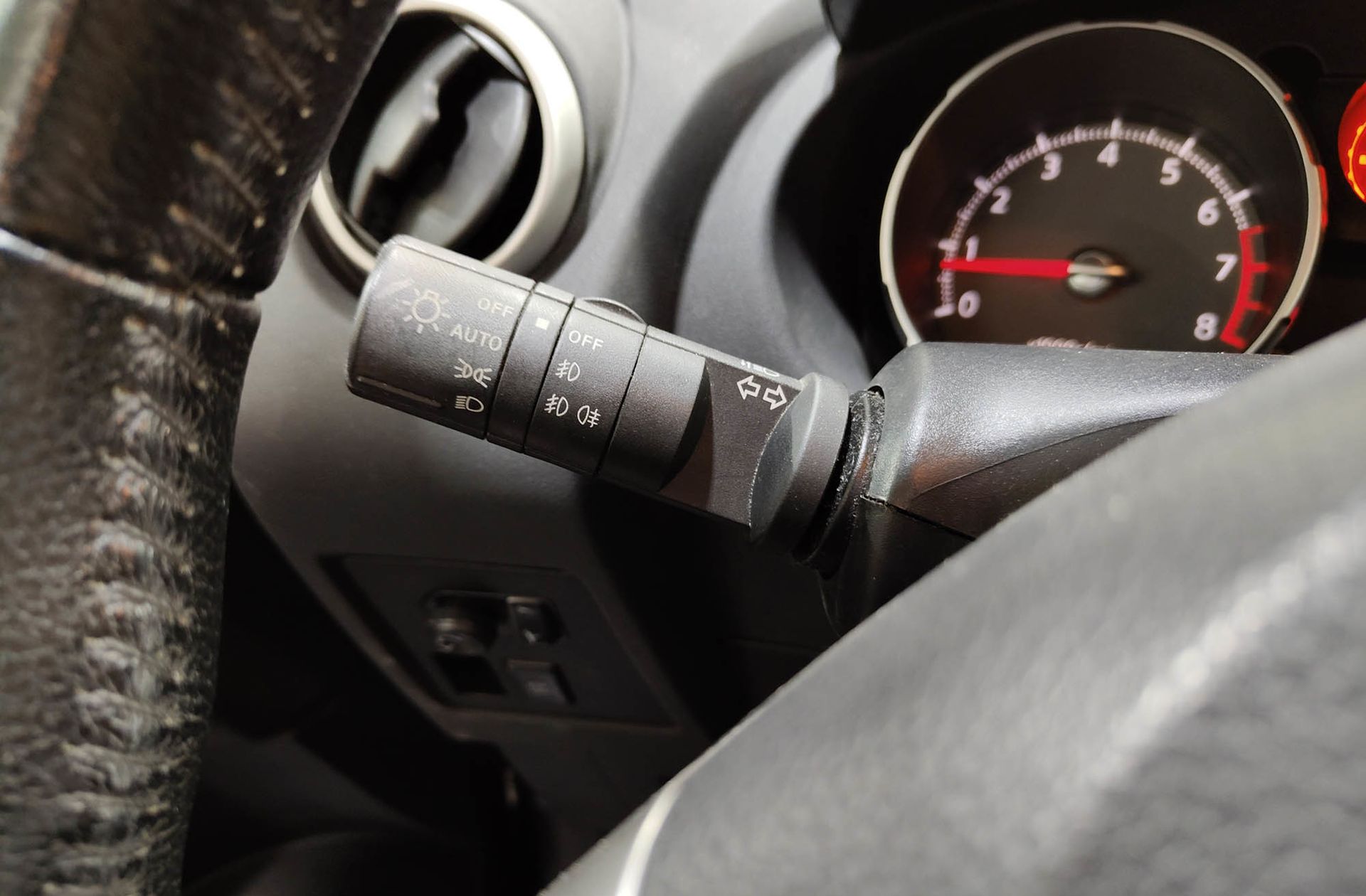 Nissan Qashqai 2.0 Tekna Premium 4x4 - foto 24
