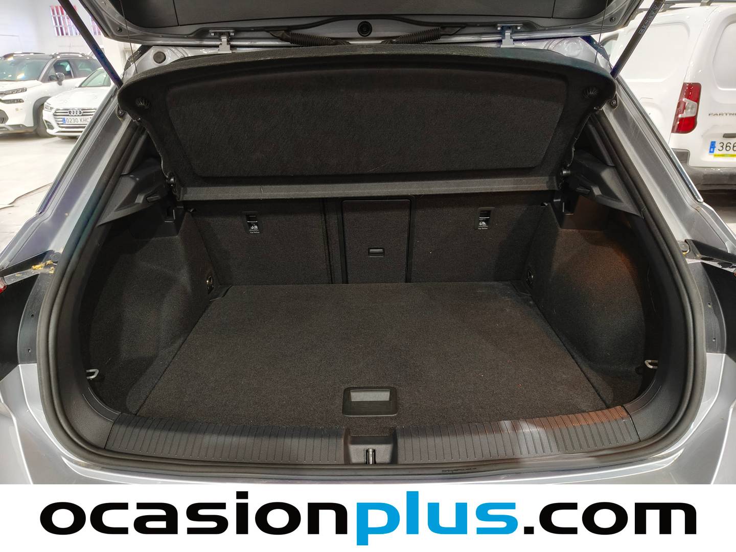 Fotos maletero Volkswagen T-Roc Volkswagen T-Roc R-Line 1.5 TSI (150 CV) Pack R-Line