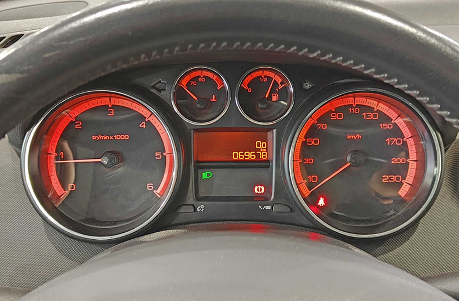 Peugeot 308 SW 1.6 e-HDI Active - foto 17