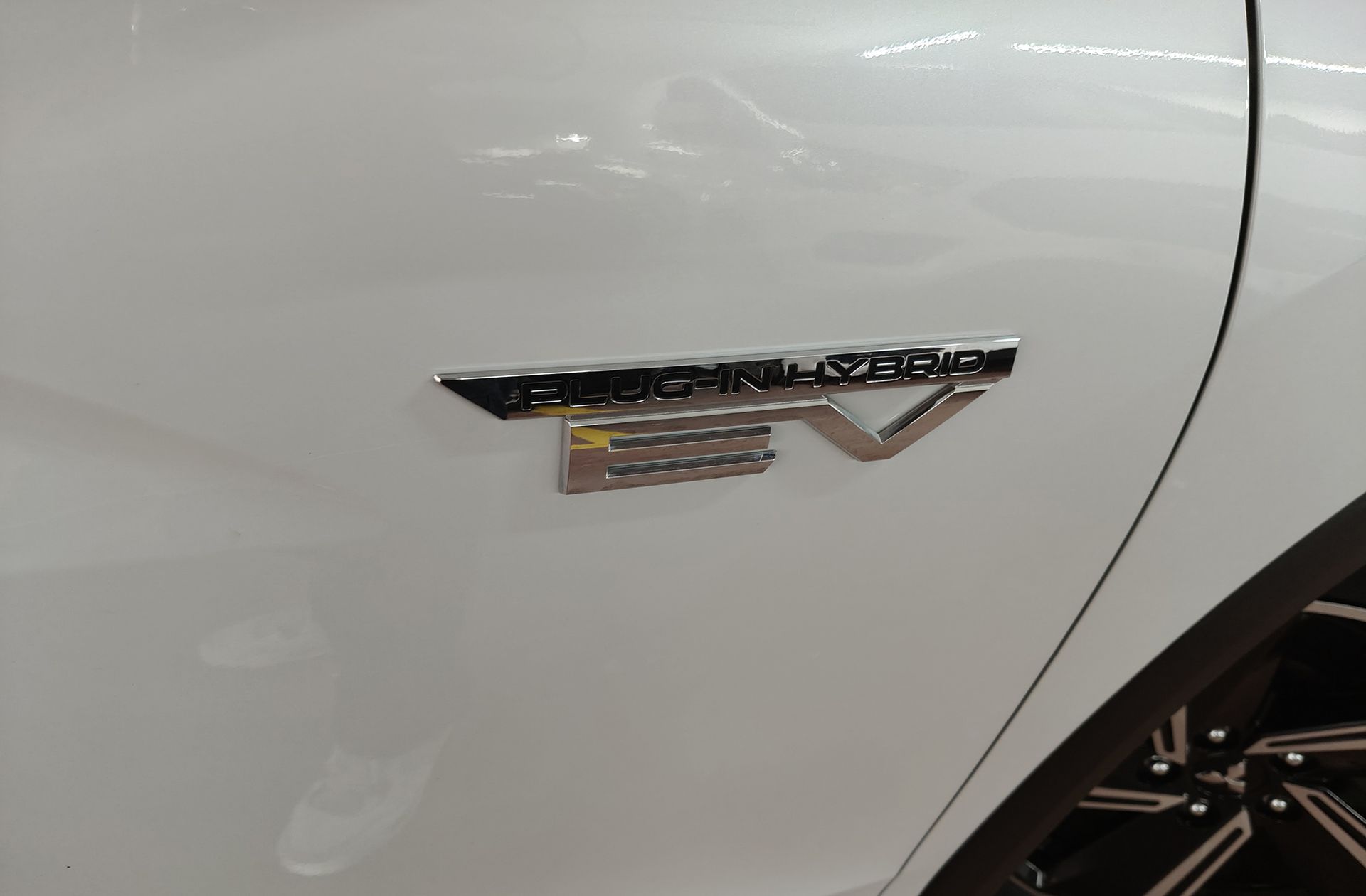 Mitsubishi Eclipse Cross 2.4 PHEV Kaiteki 4WD - foto 5