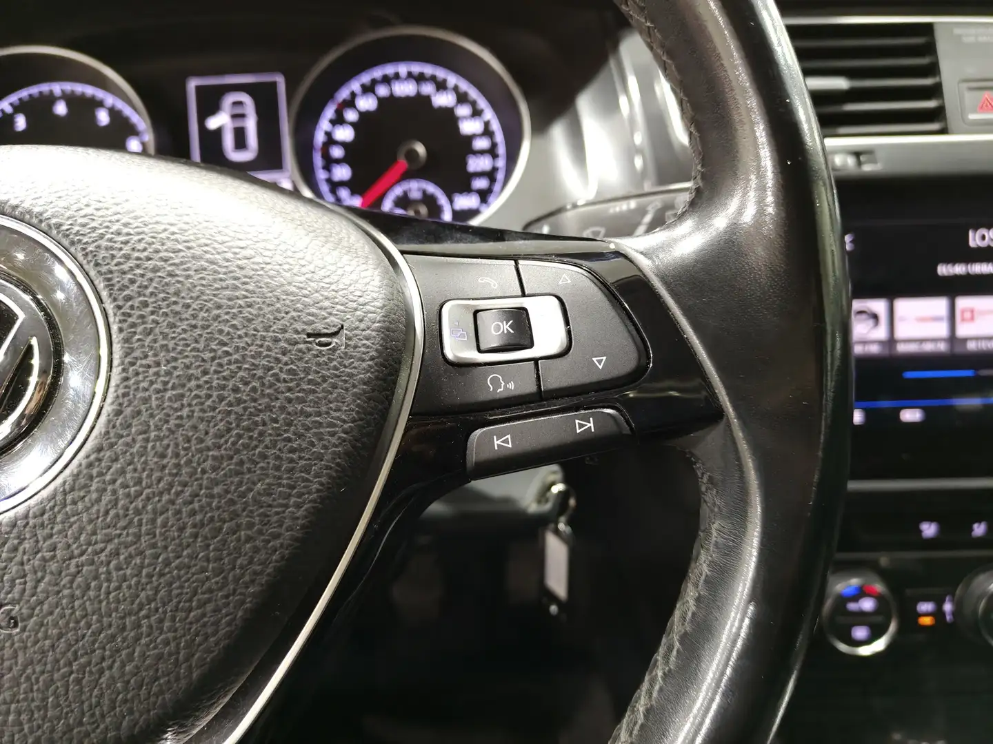 Foto Volkswagen Golf Volkswagen Golf Business 1.0 TSI (110 CV)