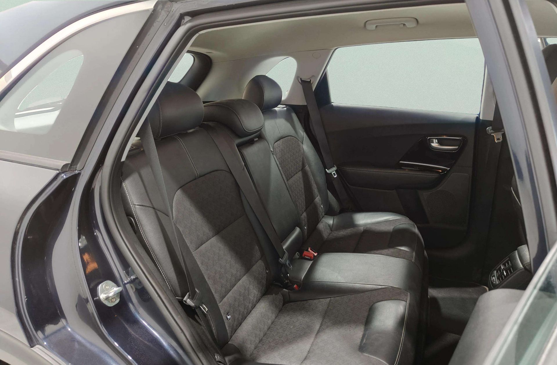 Kia Niro 1.6 GDi HEV Drive - foto 17