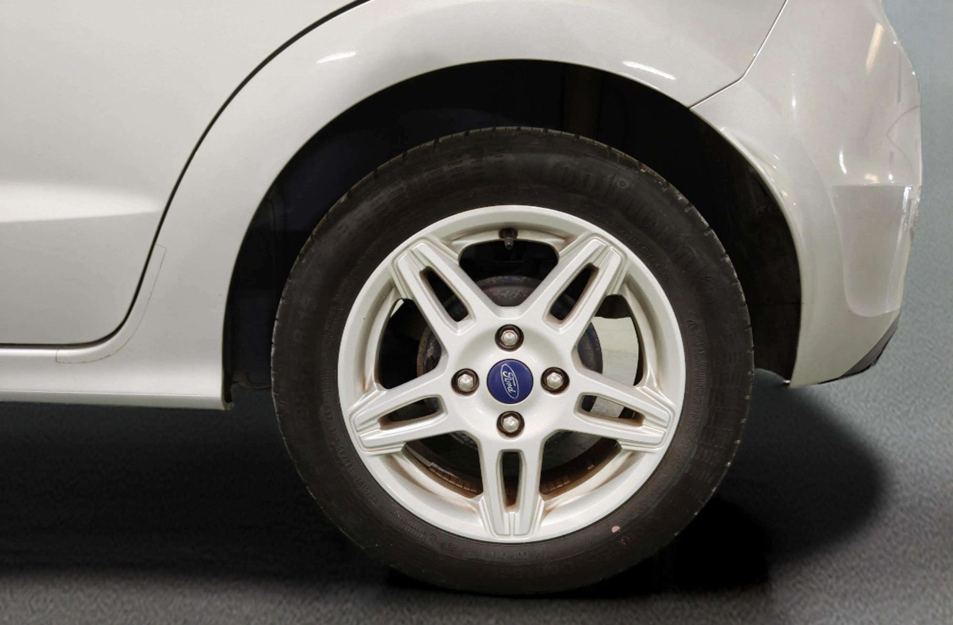 Ford Ka+ 1.2 Ti-VCT Ultimate - foto 24