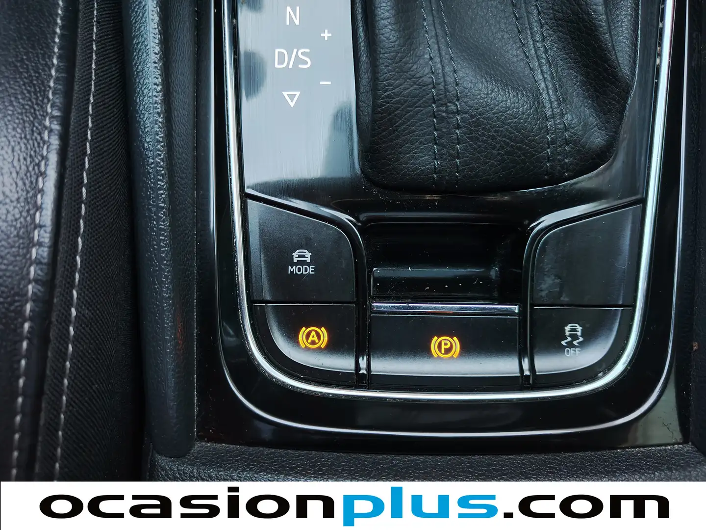 Foto Skoda Karoq Skoda Karoq 1.5 TSI ACT Style DSG (150 CV)