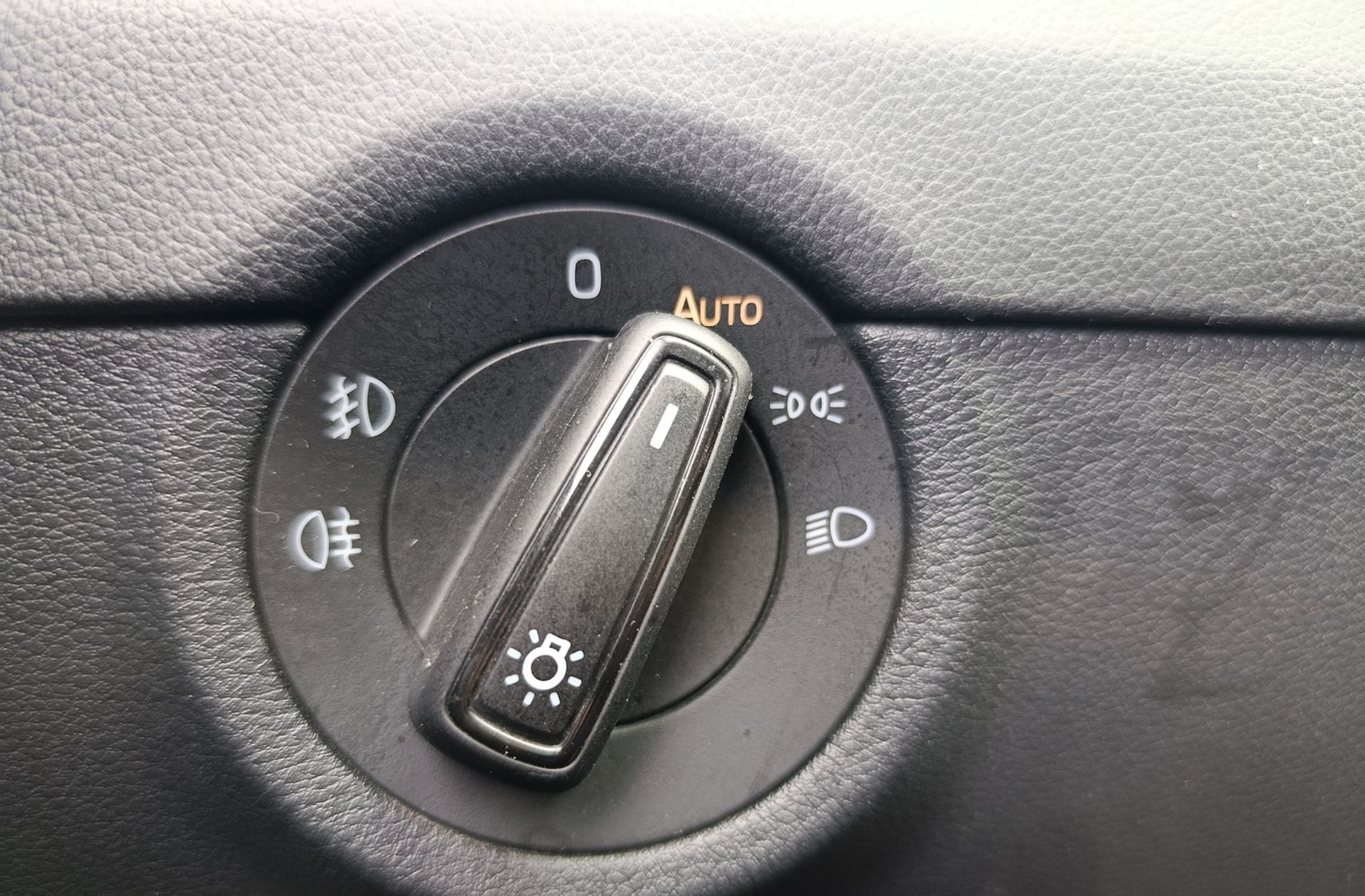 Škoda Octavia Combi 1.0 TSI Like DSG - foto 24