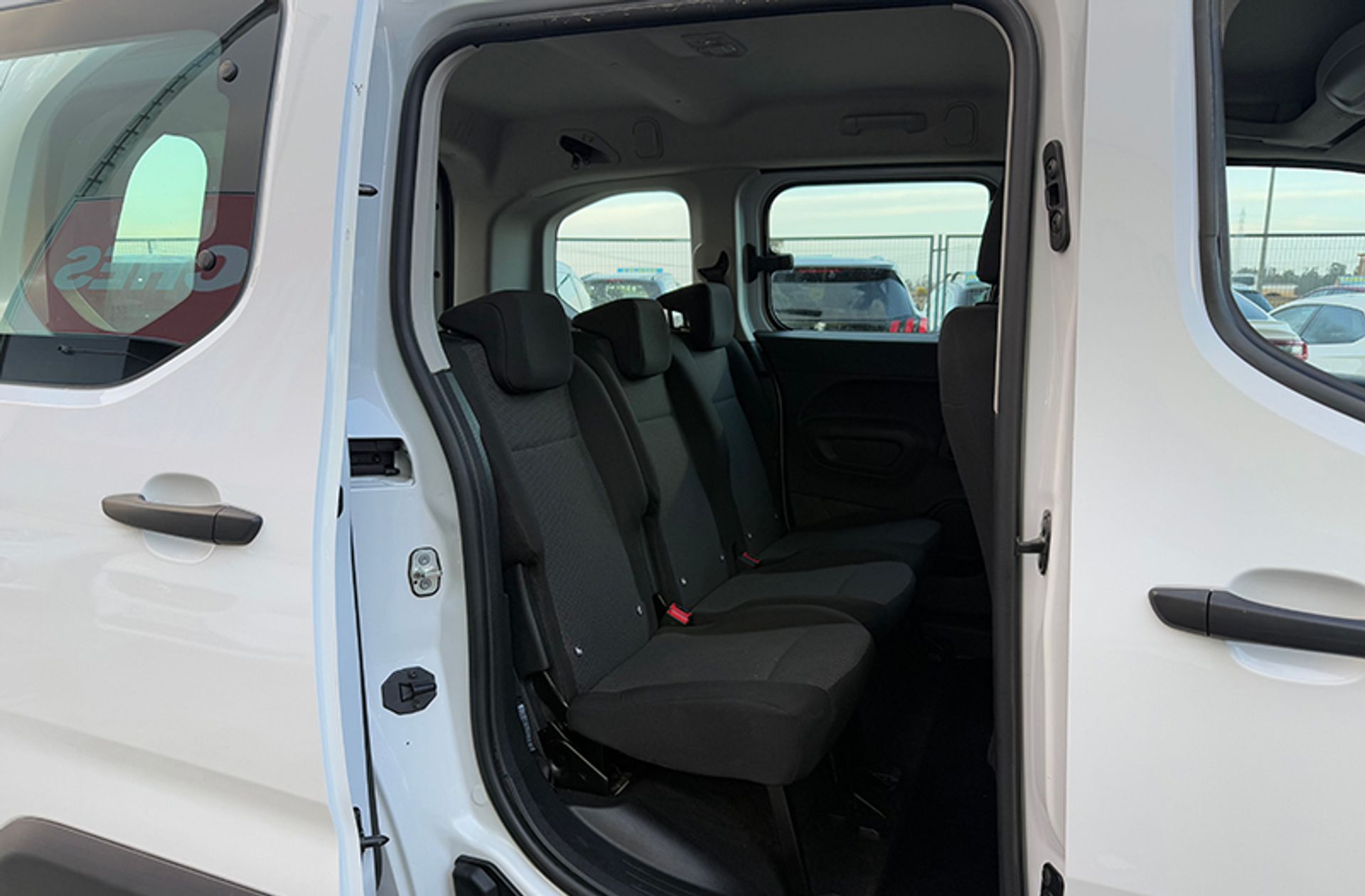 Opel Combo 1.5 TD Edition L - foto 13