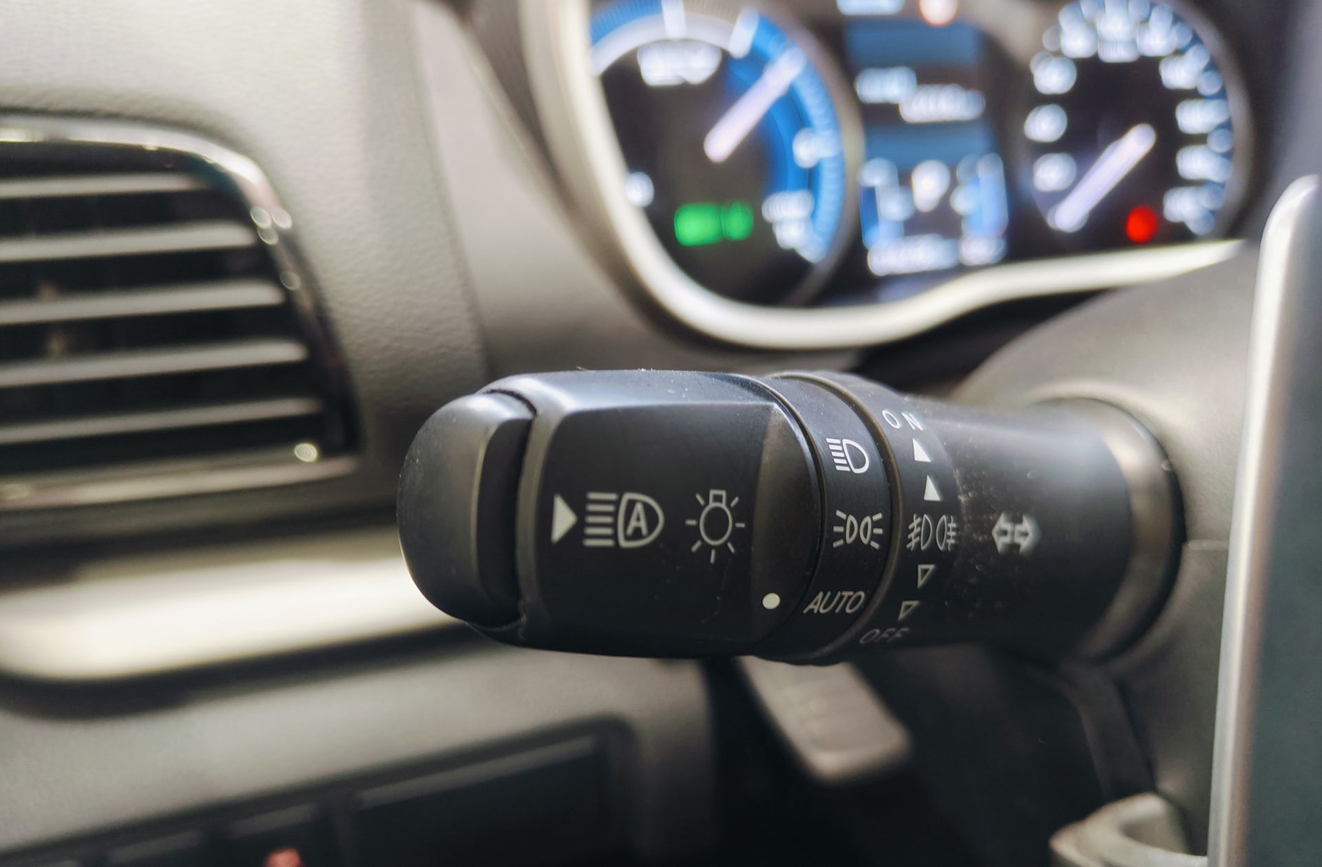 Mitsubishi Eclipse Cross 2.4 PHEV Kaiteki 4WD - foto 25