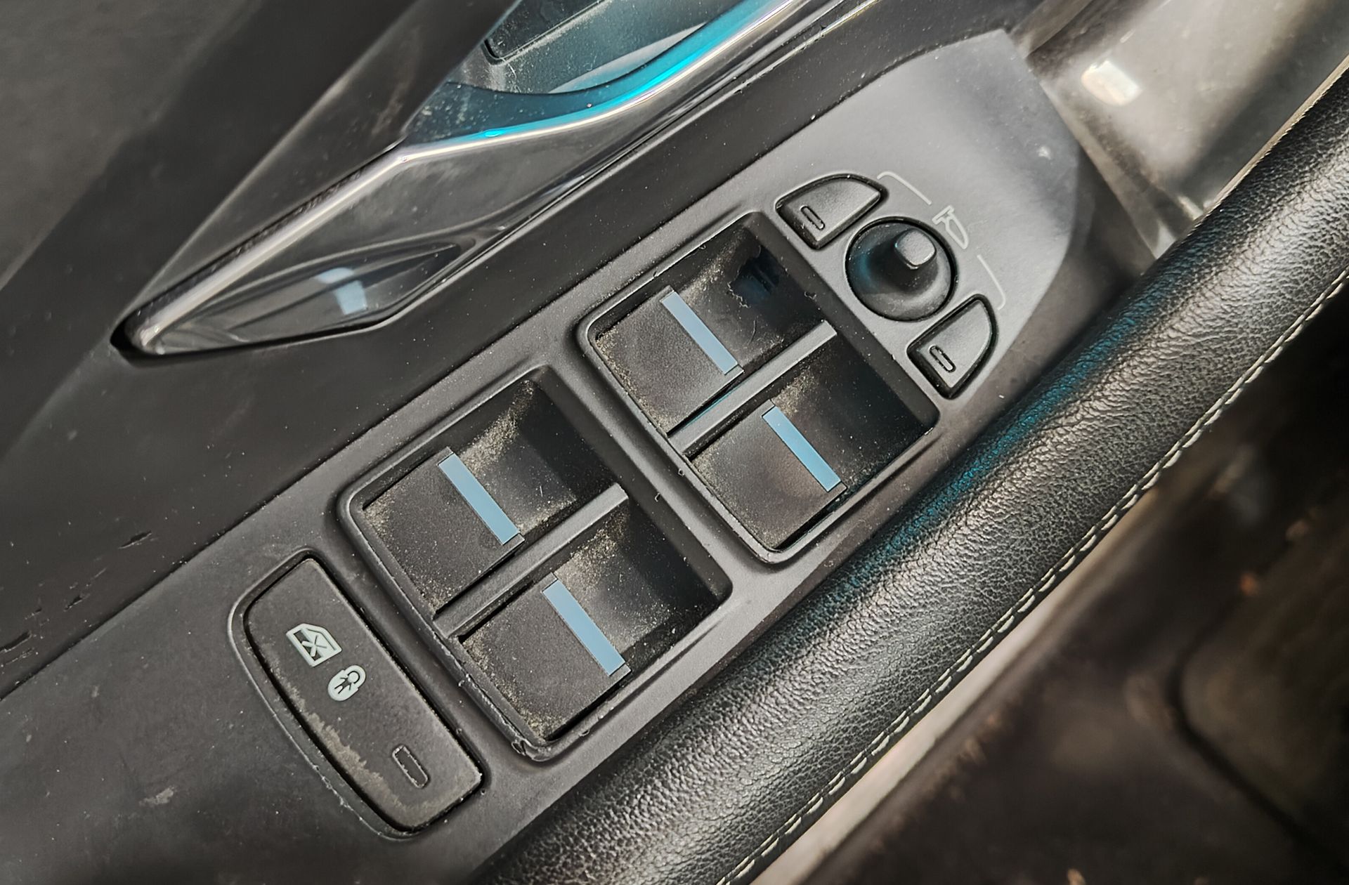 Jaguar E-Pace 2.0D R-Dynamic S 4WD - foto 44