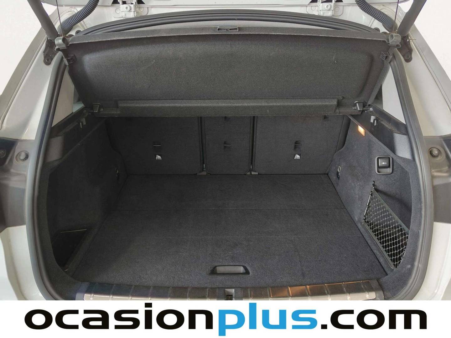 Fotos maletero BMW X1 BMW X1 xDrive18d (150 CV)