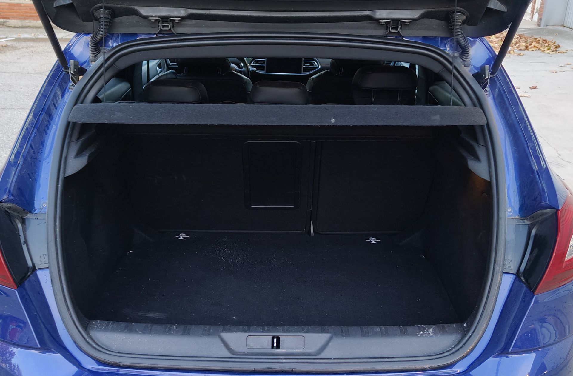 Peugeot 308 2.0 BlueHDi EAT6 - foto 17