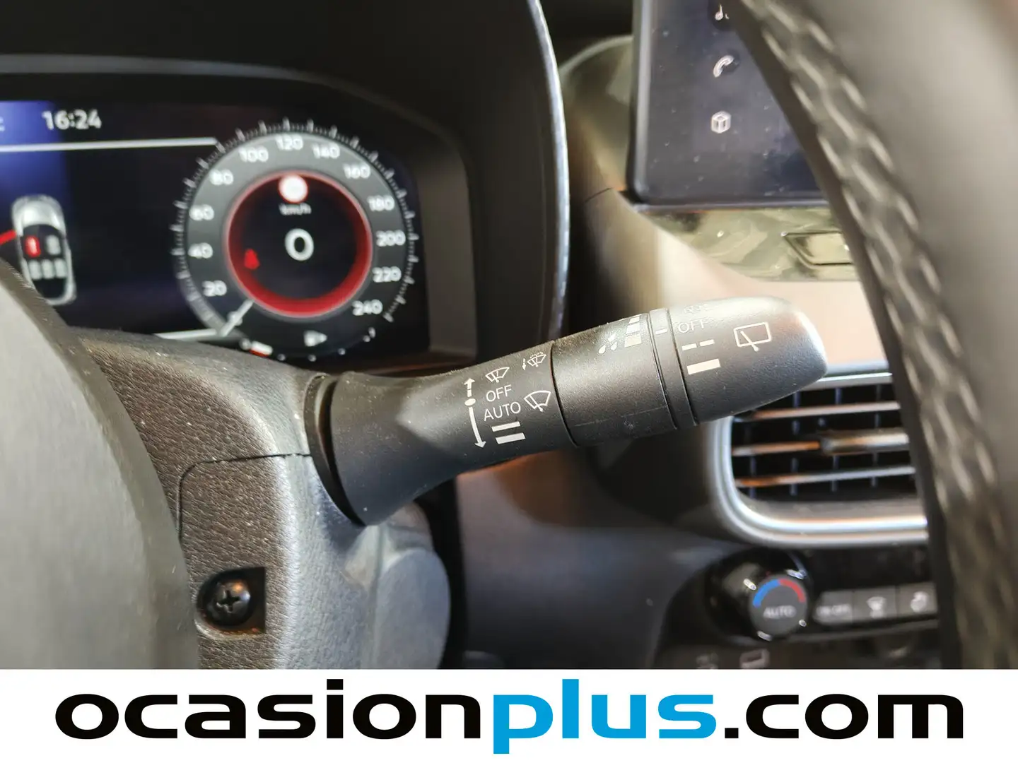 Foto Nissan JUKE Nissan Juke DIG-T N-Connecta 4x2 (114 CV)