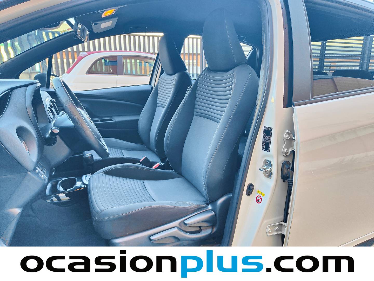 Foto asientos delanteros Toyota Yaris Toyota Yaris 1.5 Hybrid Feel (100 CV)