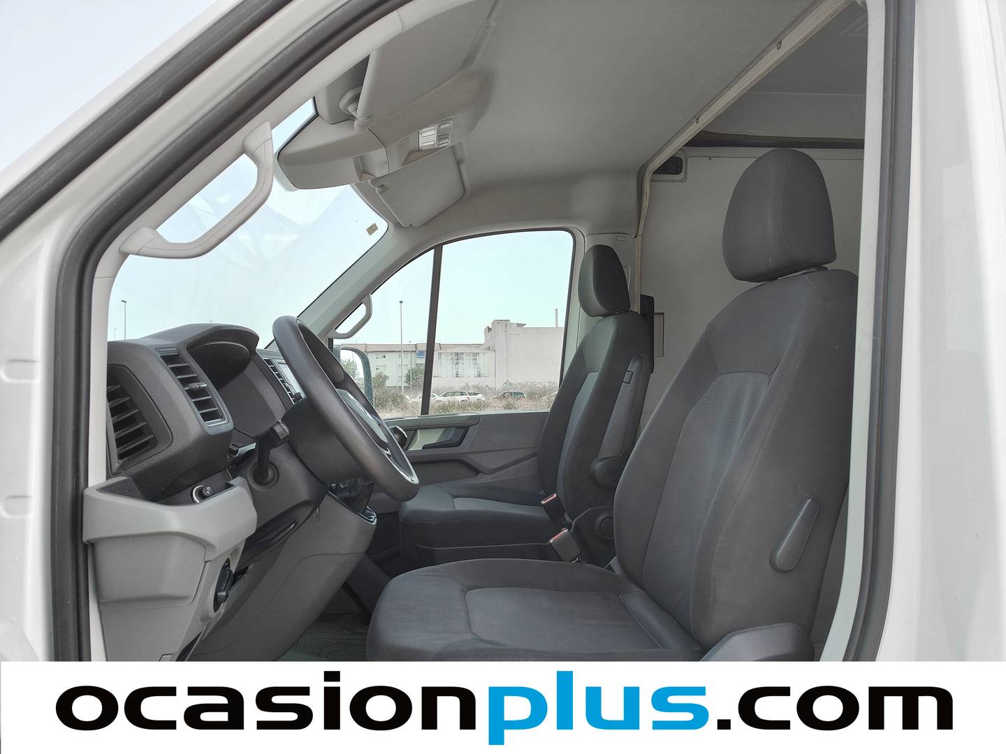 Foto asientos delanteros Volkswagen Crafter Volkswagen Crafter 35 Furgón Batalla Media L3H3 2.0 TDI (102 CV) 4 Plazas Camperizada