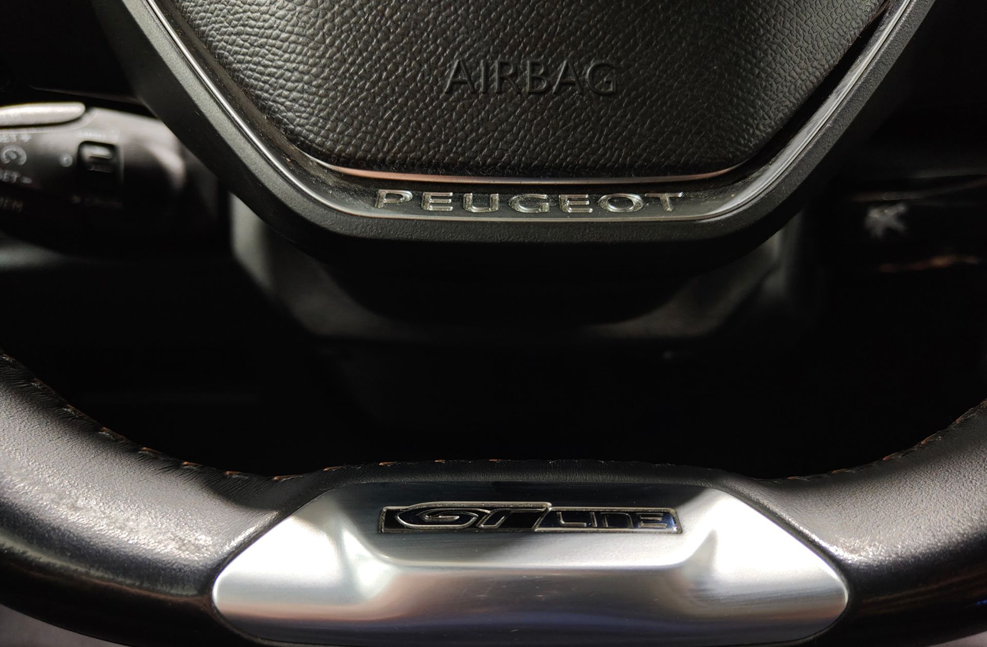 Peugeot 3008 BlueHDi 130 GT Line - foto 27
