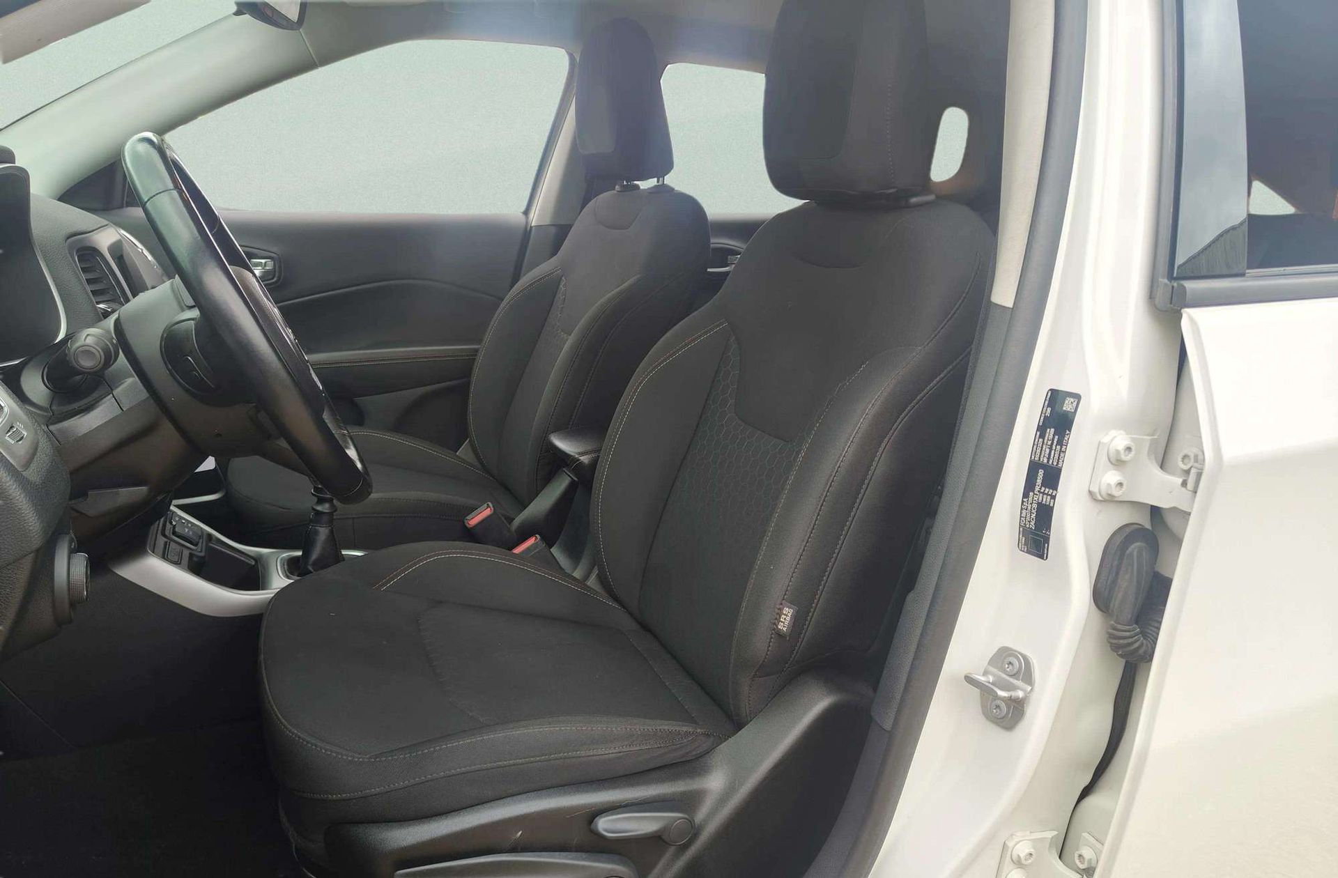 Jeep Compass 1.3 Gse T4 Longitude FWD - foto 8
