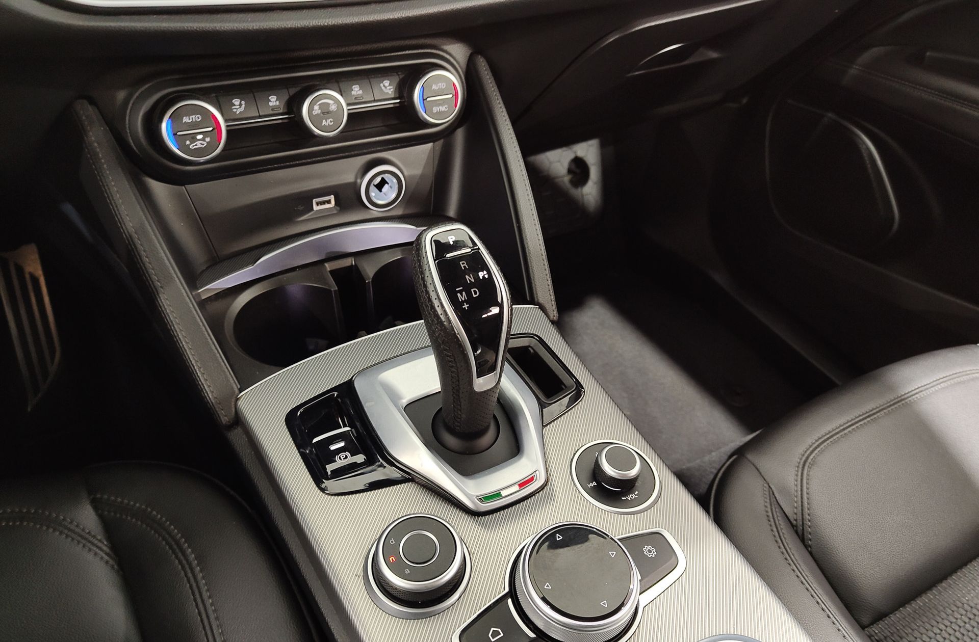 Alfa Romeo Stelvio 2.2 Diesel Sprint RWD - foto 5