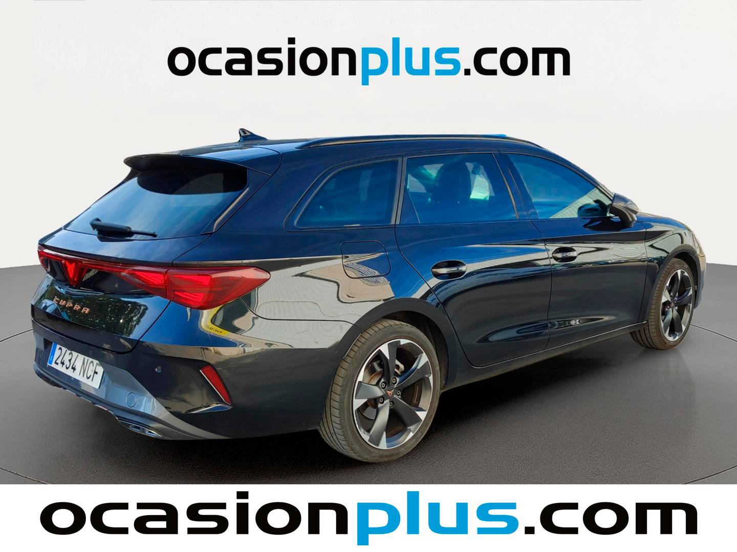 Foto trasera Cupra León Cupra Leon Sportstourer 1.5 TSI (150 CV) derecha