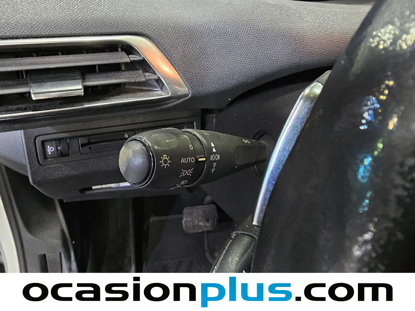 Foto Peugeot 3008 Peugeot 3008 BlueHDI 130 S&S Active EAT8  (130 CV)