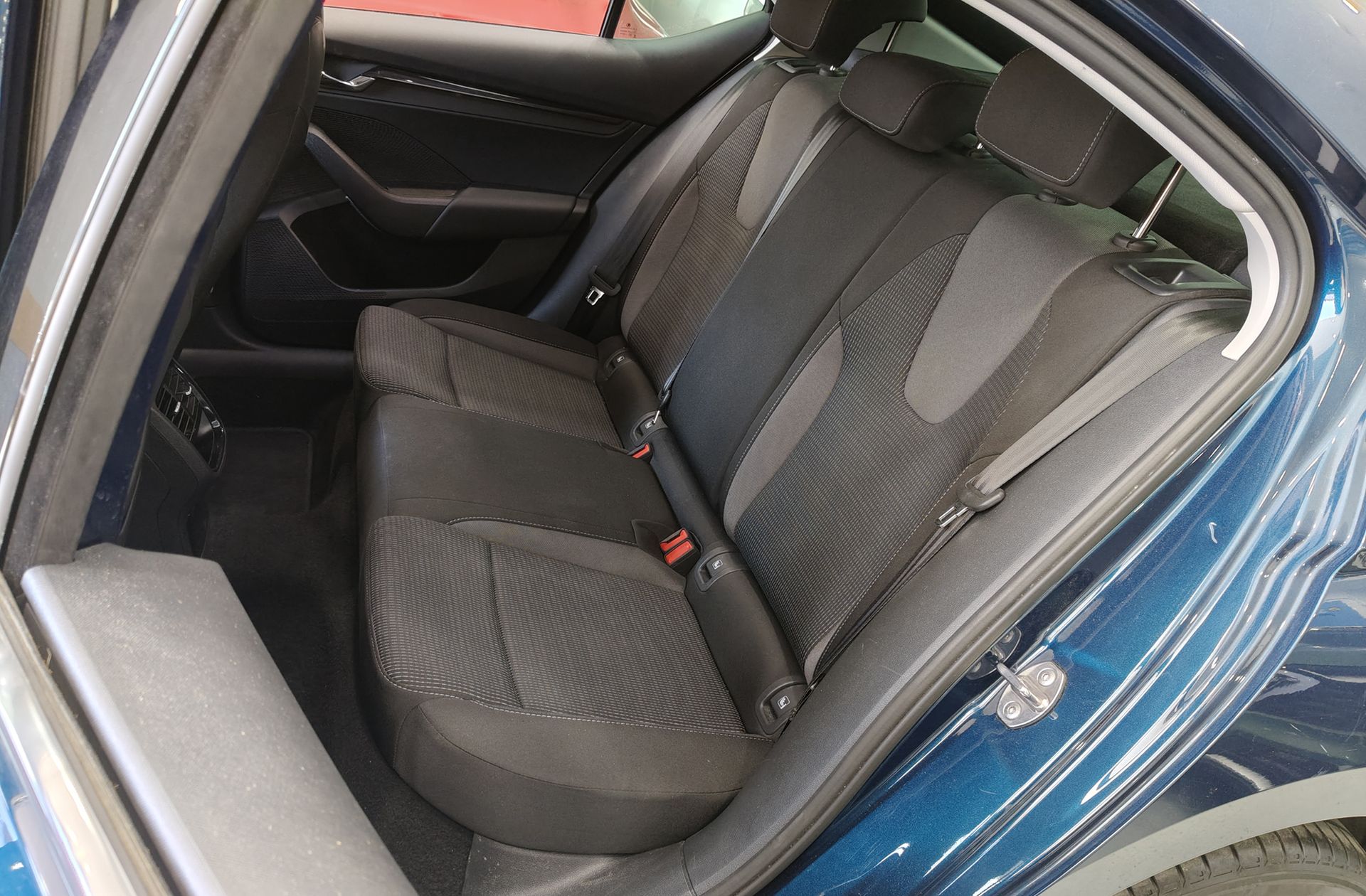 Škoda Octavia 2.0 TDI Ambition - foto 11