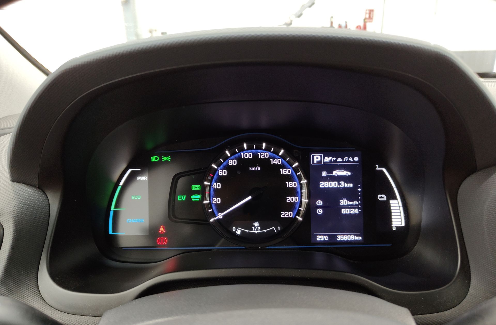 Hyundai Ioniq 1.6 GDI HEV Klass DT - foto 24