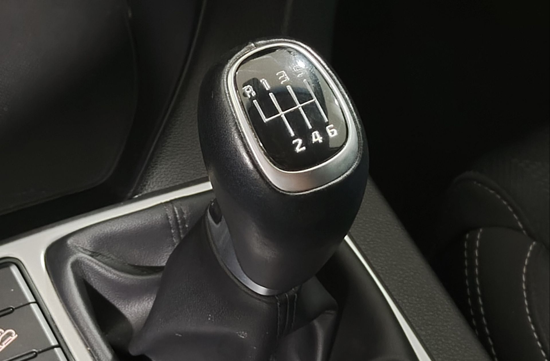 Kia Sportage 1.6 GDi Concept 4x2 - foto 5