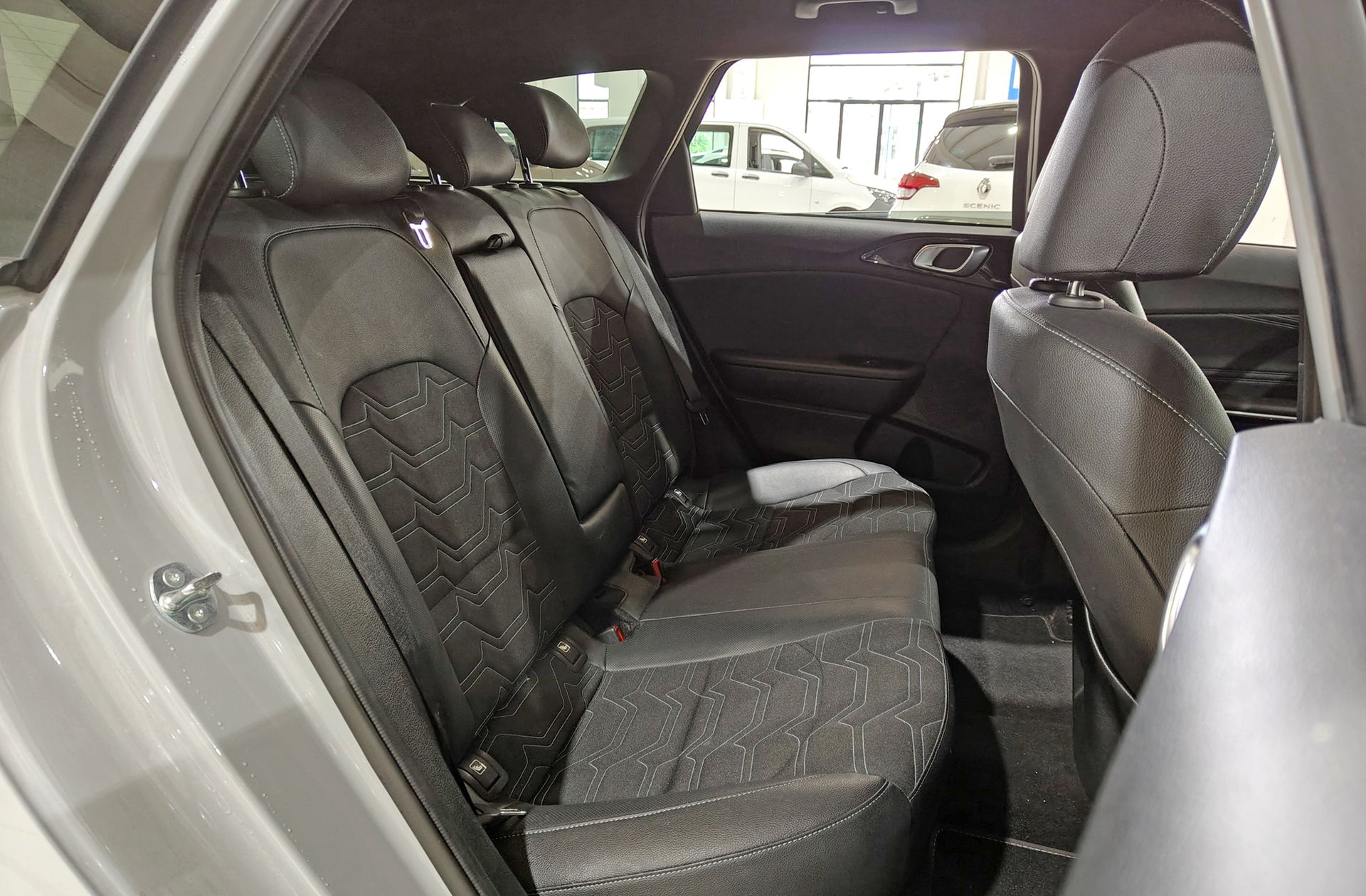 Kia Ceed 1.0 MHEV Style Edition DCT - foto 12