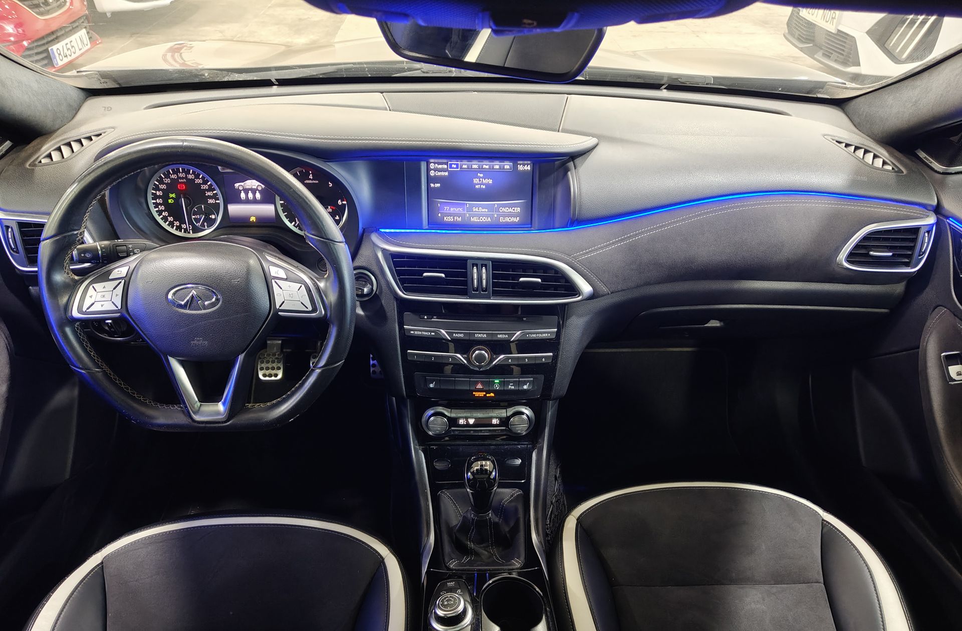 Infiniti Q30 1.5D Sport - foto 7