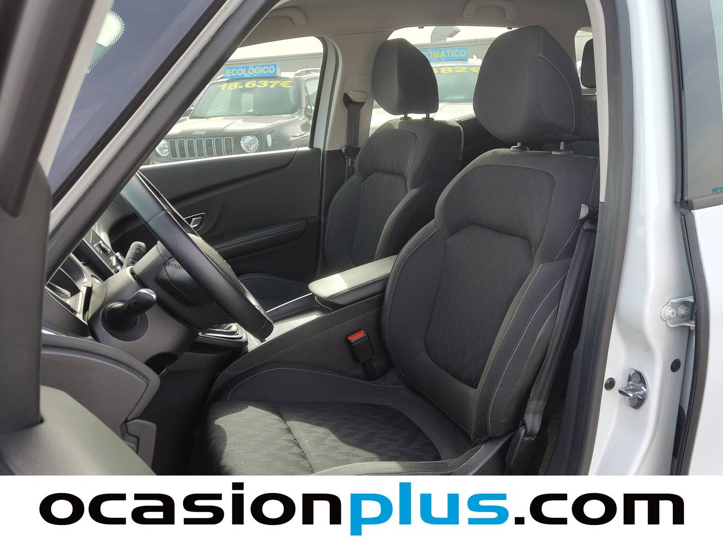Foto asientos delanteros Renault Scénic Renault Scenic Limited Energy dCi (110 CV)