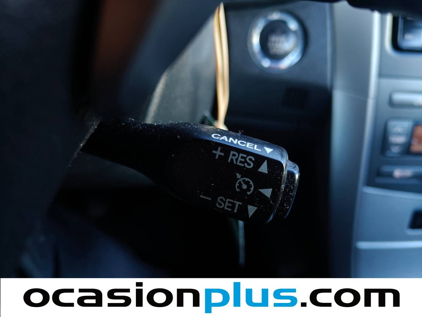 Equipamiento del Toyota Corolla Sedán Toyota Corolla 1.6 VVT-I Sedan Sol (124 CV)