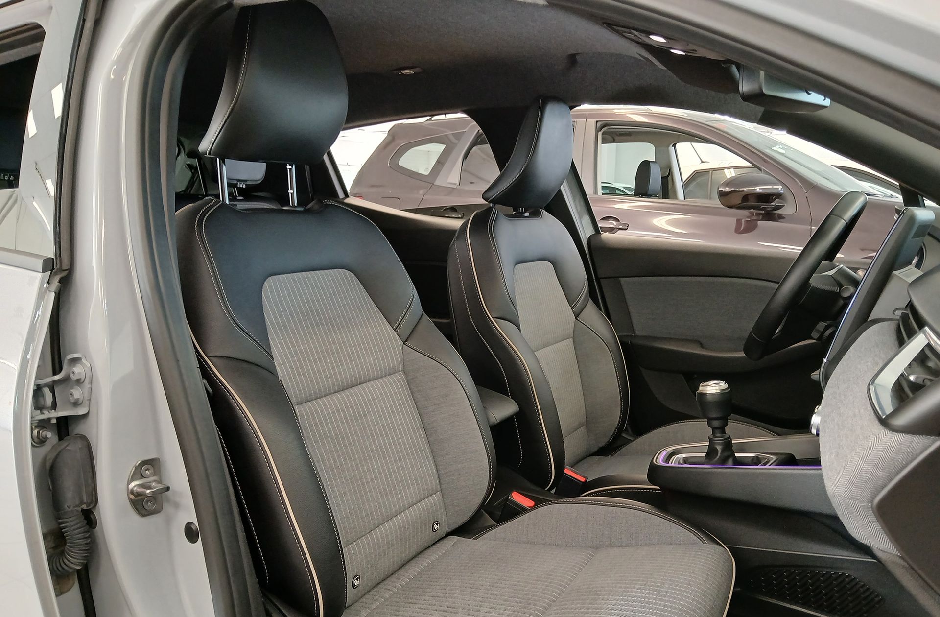 Renault Clio Techno TCe - foto 19