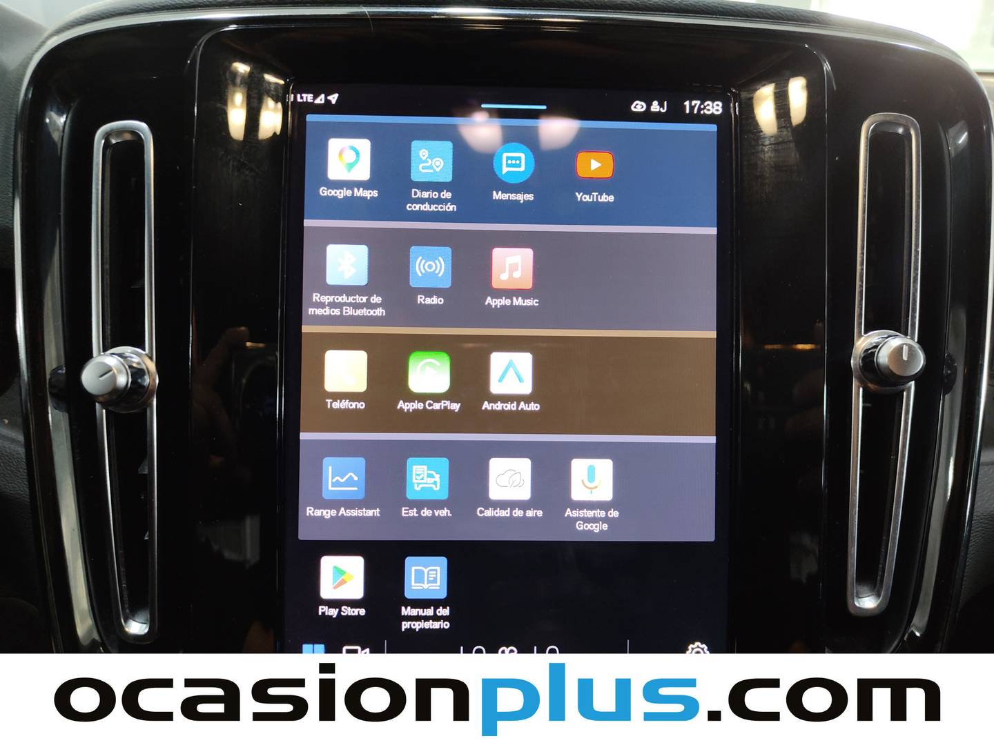Equipamiento del Volvo XC40 Volvo XC40 Recharge Plus Auto (231 CV)