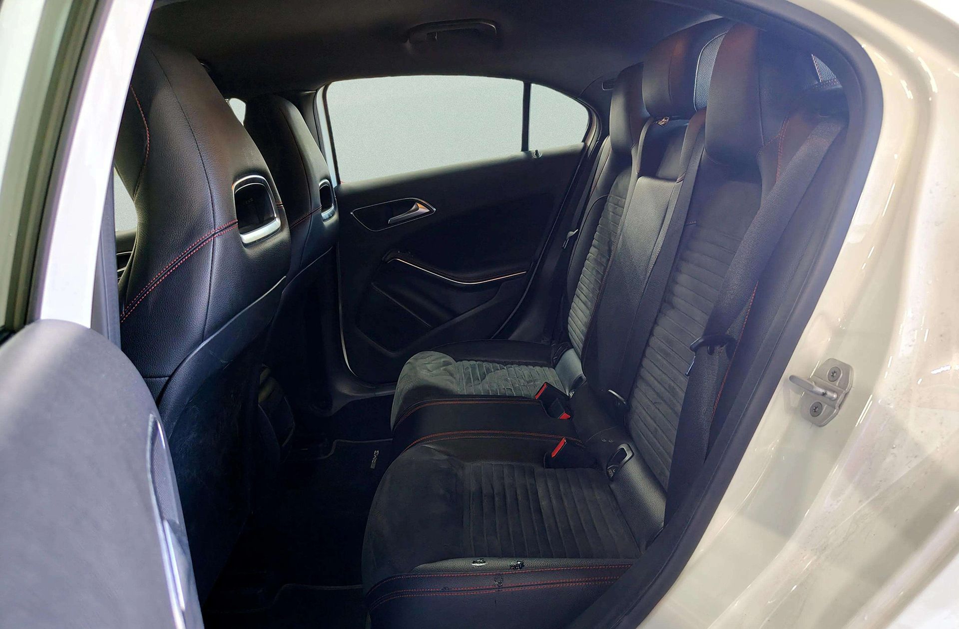 Mercedes-Benz Clase A 200 d Pack AMG - foto 11