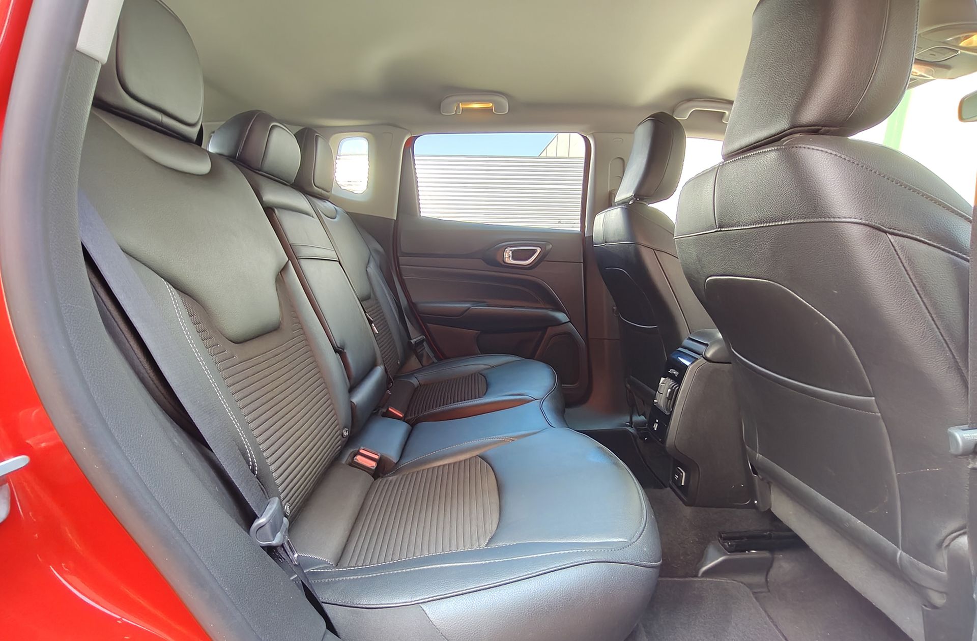 Jeep Compass 1.5 MHEV Night Eagle DCT - foto 17