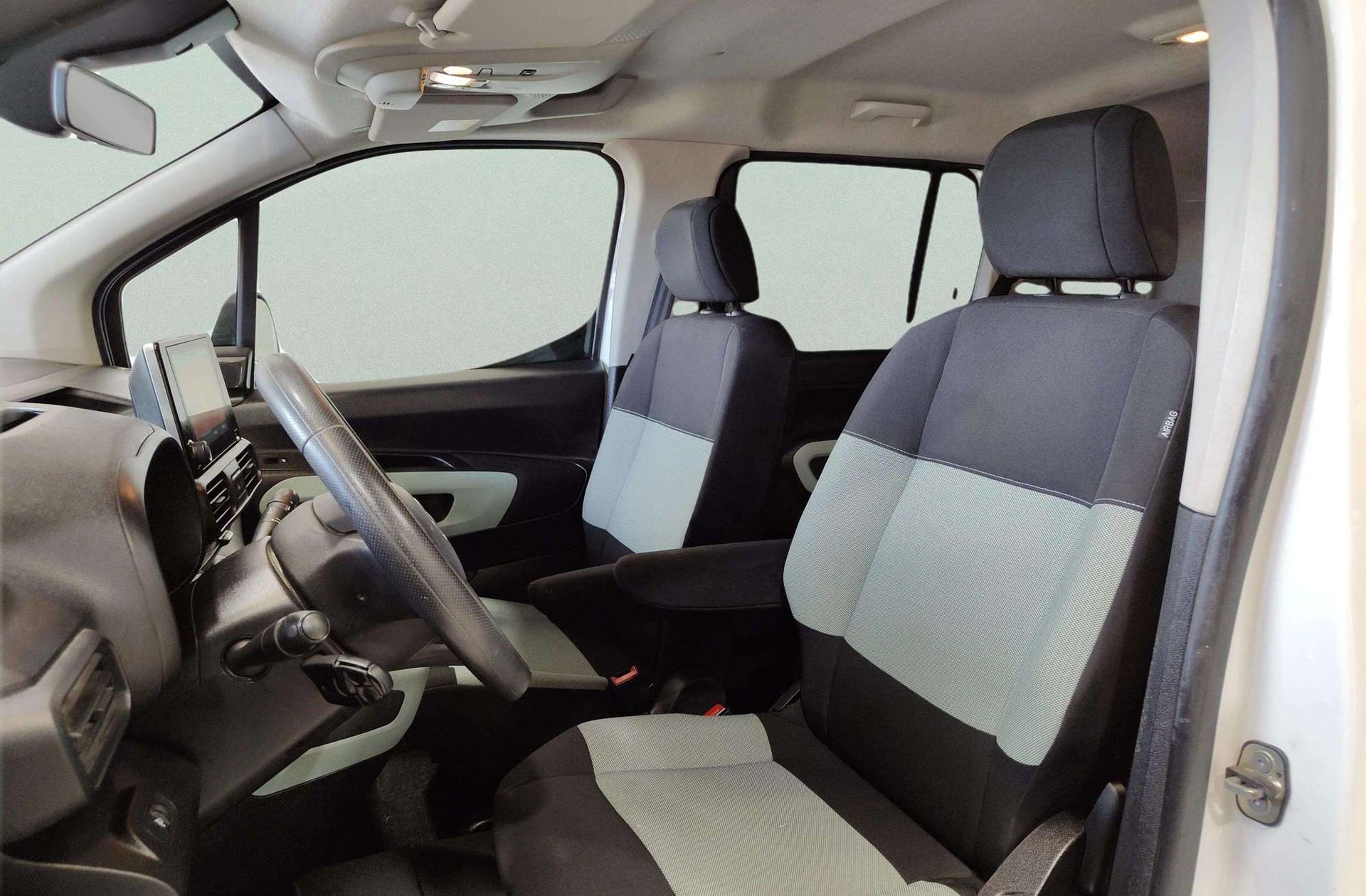 Citroën Berlingo PureTech 110 Talla M Shine - foto 11