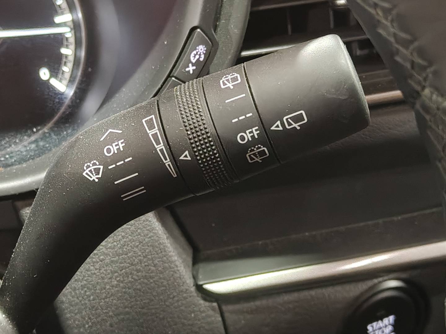 Foto Mazda CX-30 Mazda CX-30 e-SKY G MHEV Prime-line (140 CV)