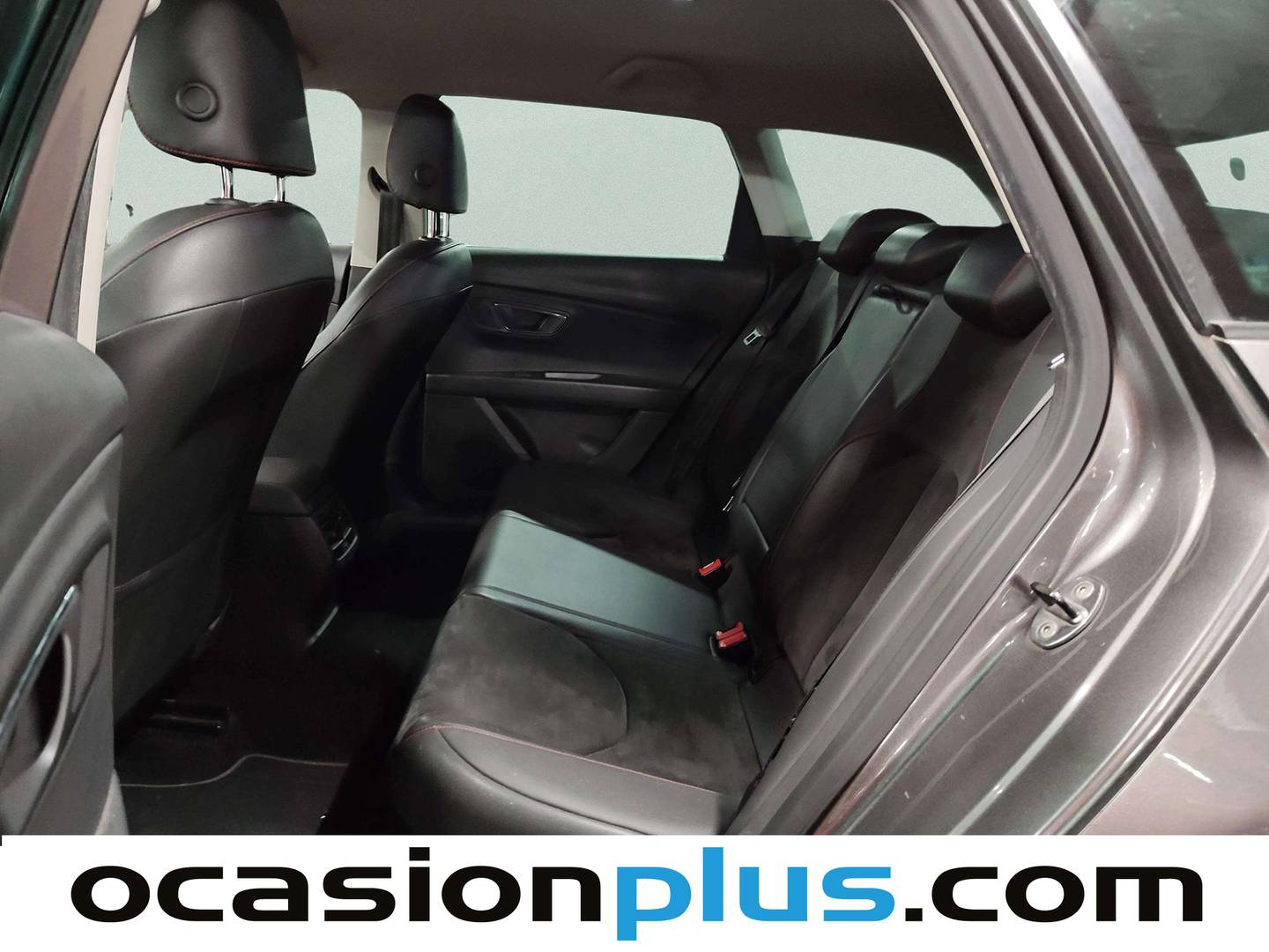 Foto asientos traseros Seat León Seat León ST 1.8 TSI S&S FR (180 CV)