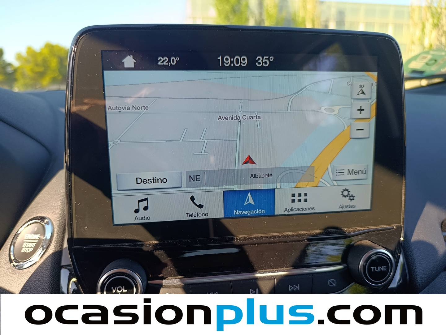 Extras y acabados del Ford EcoSport Ford EcoSport 1.0 EcoBoost S&S Titanium Auto (125 CV)