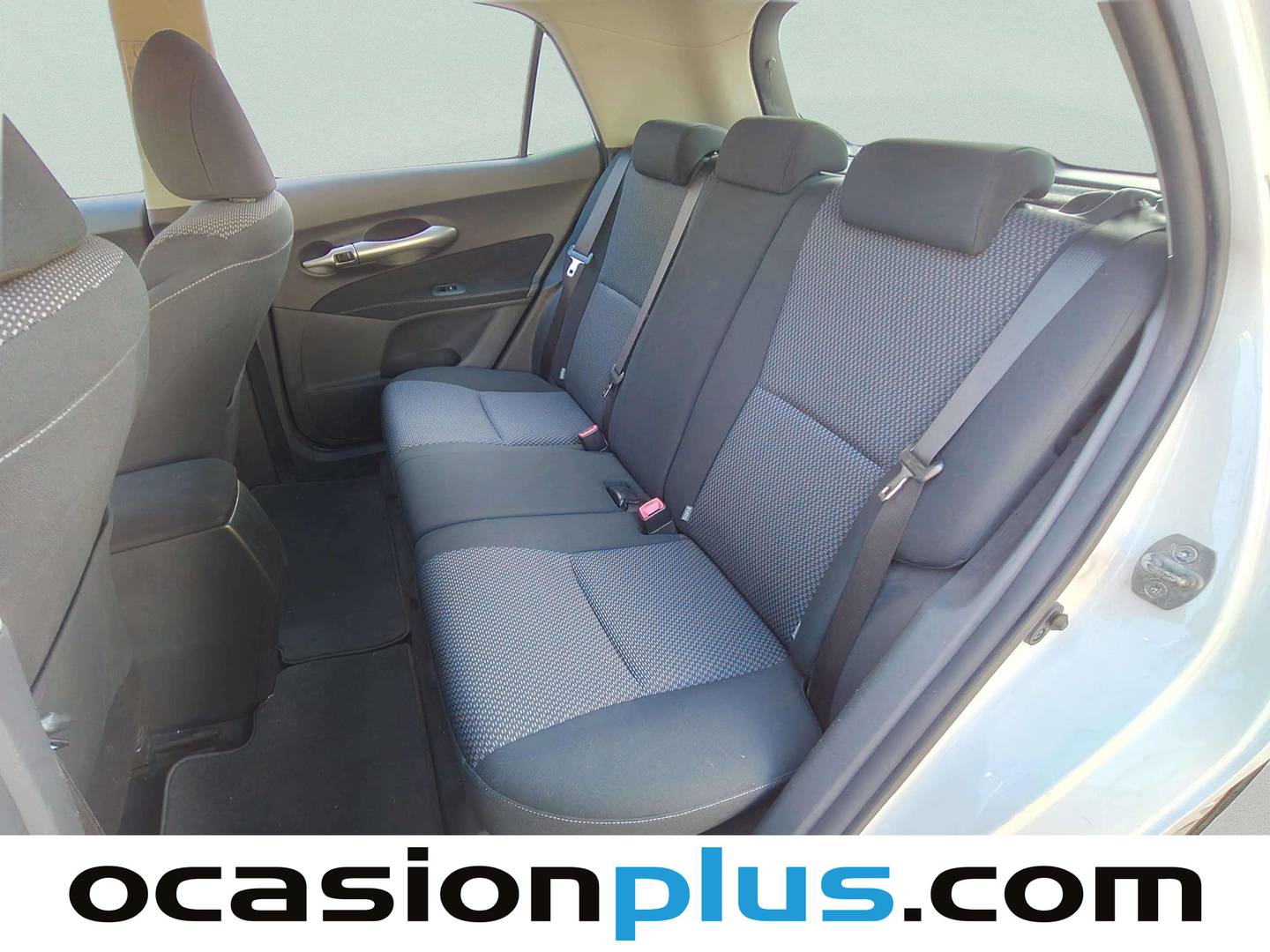 Foto asientos traseros Toyota Auris Toyota Auris 1.4 D-4D DPF Active (90 CV)