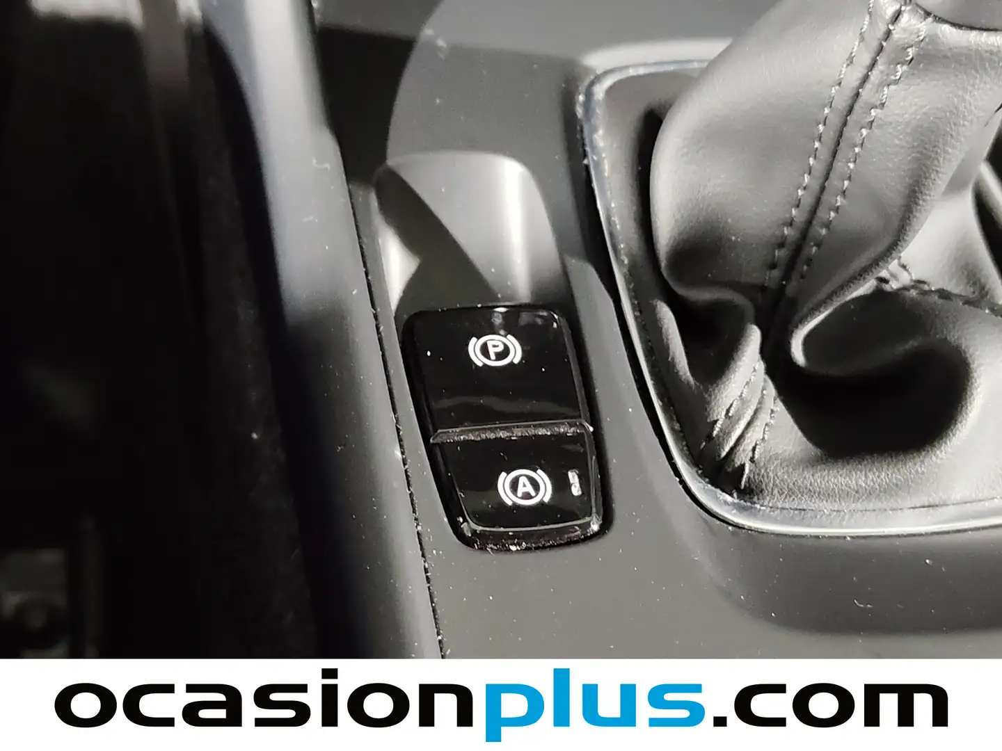 Foto Volvo XC40 Volvo XC40 T2 Momentum Core (129 CV)