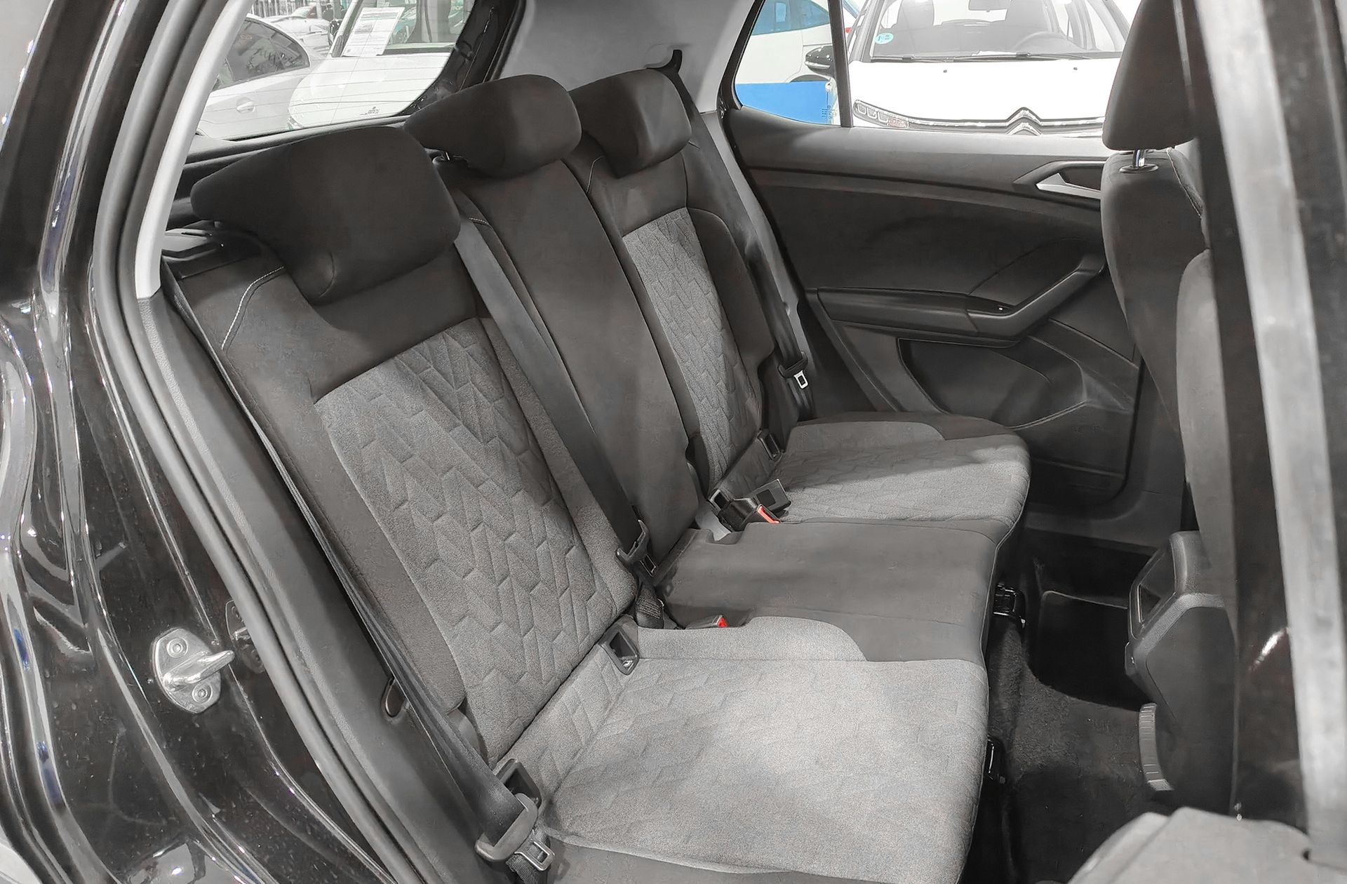 Volkswagen T-Cross Life 1.0 TSI DSG - foto 17