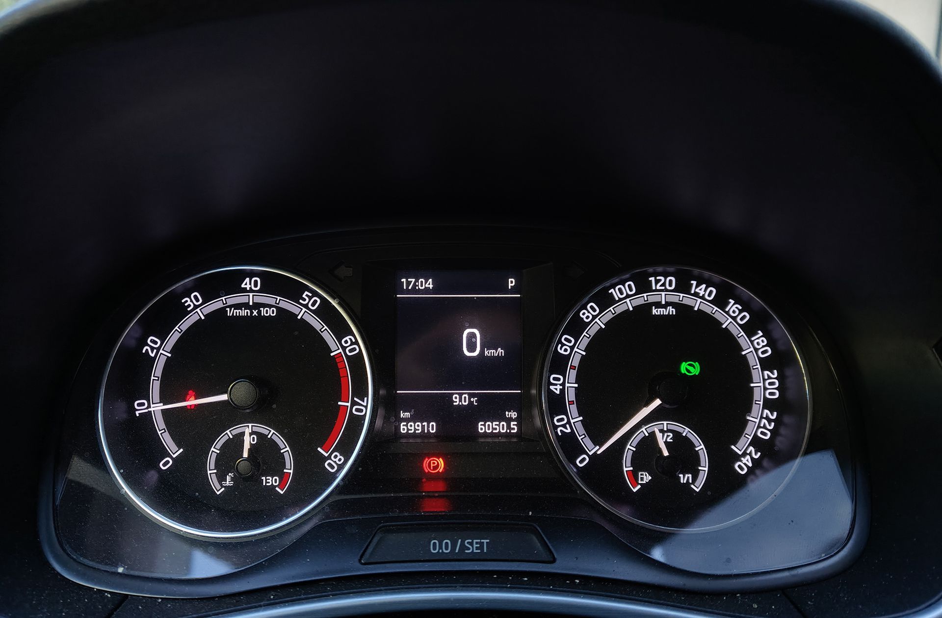 Škoda Fabia 1.0 TSI Like DSG - foto 26